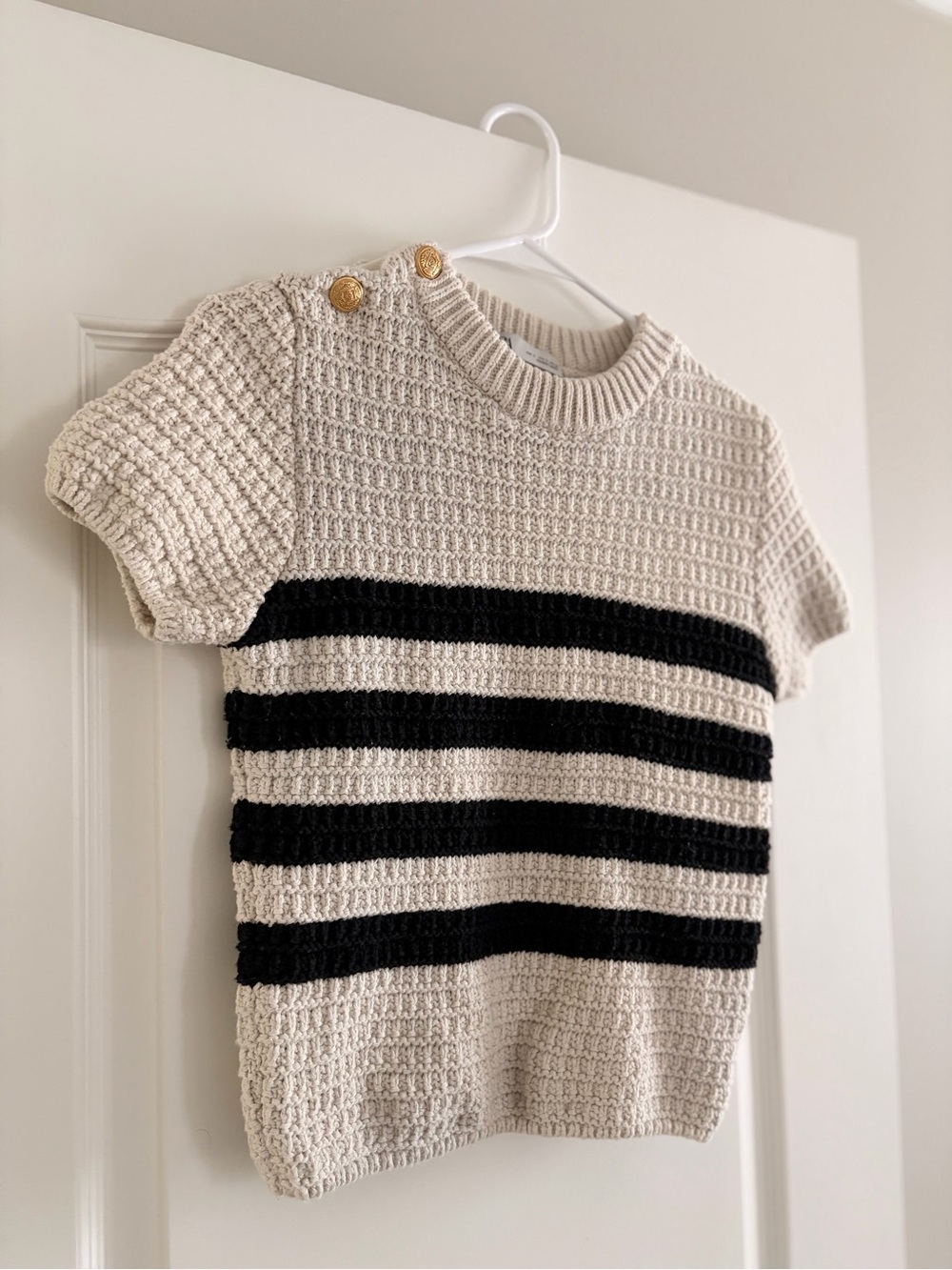 Zara Striped Black and Cream Women’s Sweater Size S